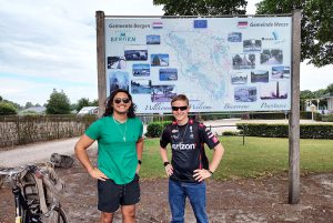 Rafael Soto ’23 and Jeremy Bobowski ’23 on a bike tour