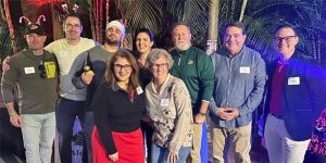 Tampa Bay Alumni Chapter group photo at ZooTampa.