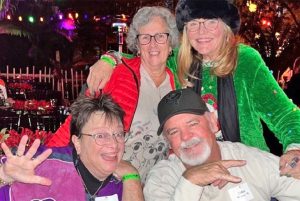 Tampa Bay Alumni Chapter members at ZooTampa.